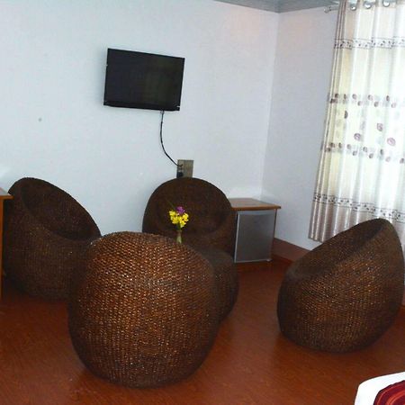 Myat Nan Taw Hotel Loikaw Exterior photo