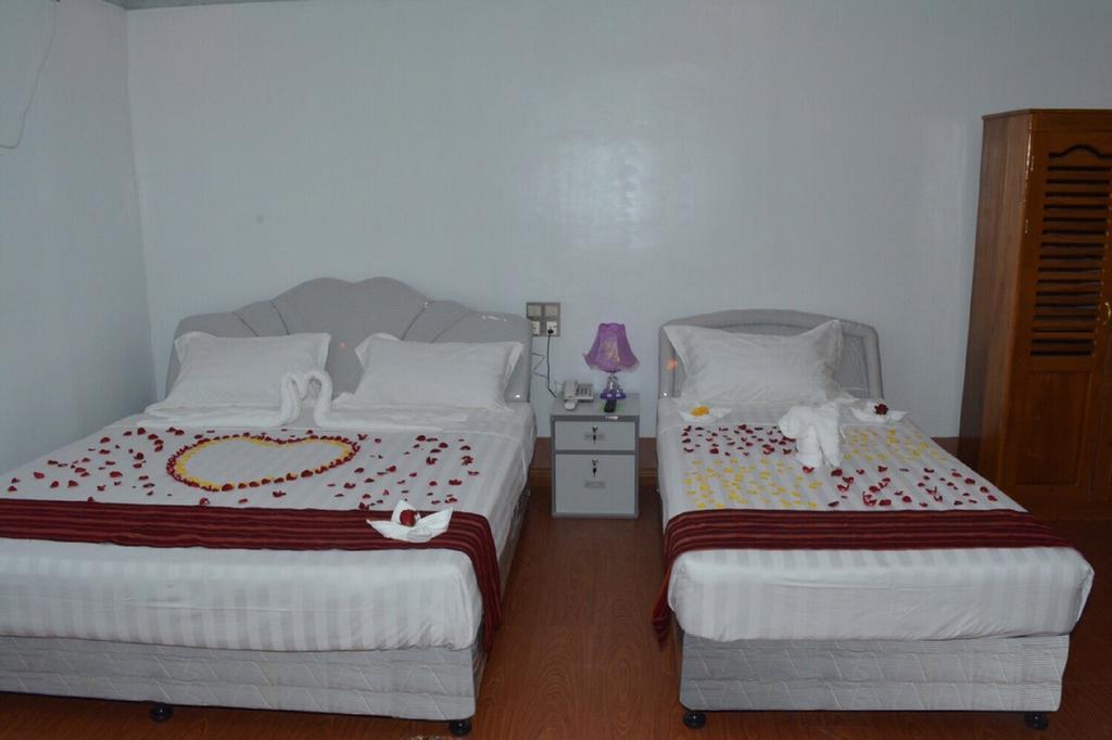 Myat Nan Taw Hotel Loikaw Exterior photo
