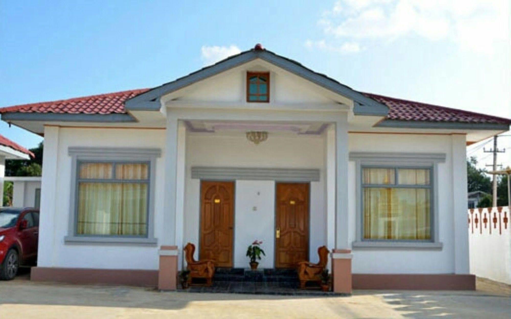 Myat Nan Taw Hotel Loikaw Exterior photo